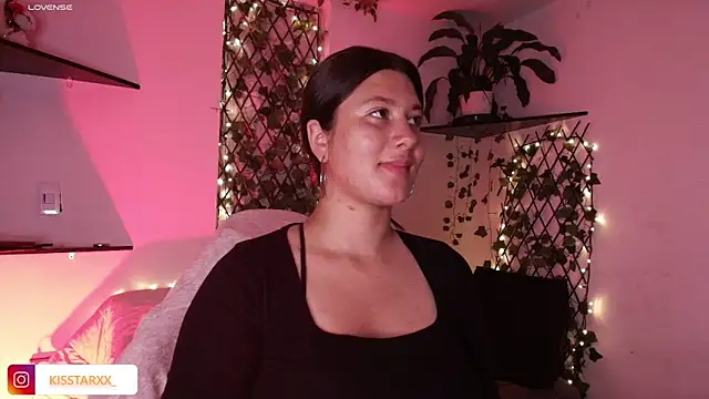 Snapshot of kisstarxxx chatting on 2, 7, 2026 kisstarxxx online show from 2, 7, 2026