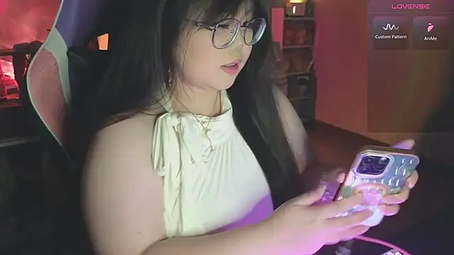 ANNELIESE  online show from 17, 9, 2025