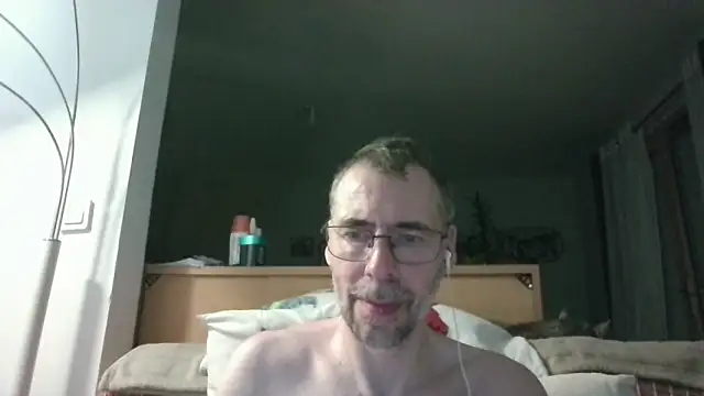 Snapshot of ptitcanard60600 chatting on 24, 5, 2026 ptitcanard60600 online show from 24, 5, 2026