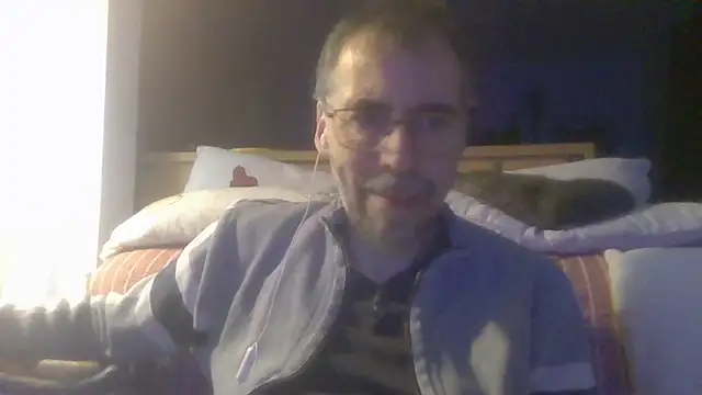 ptitcanard60600 online show from 22, 11, 2025