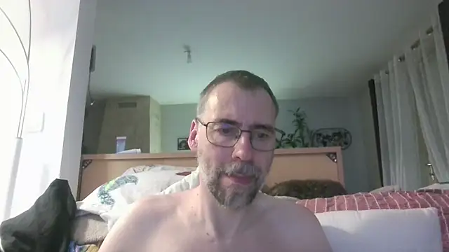Snapshot of ptitcanard60600 chatting on 1, 5, 2026 ptitcanard60600 online show from 1, 5, 2026