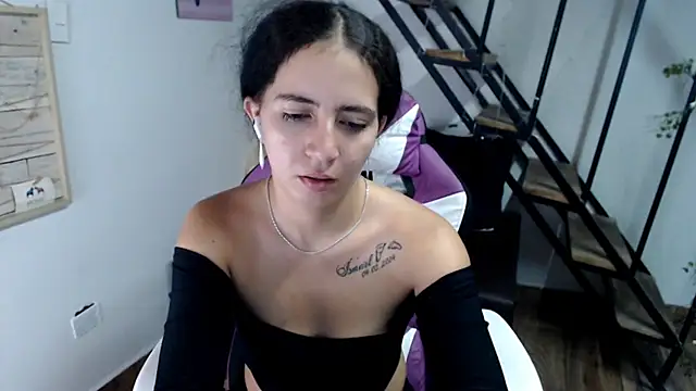 Snapshot of samantha_baby_ chatting on 8, 11, 2025 samantha baby online show from 8, 11, 2025