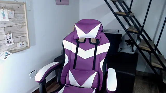 Snapshot of samantha_baby_ chatting on 20, 10, 2025 samantha baby online show from 20, 10, 2025