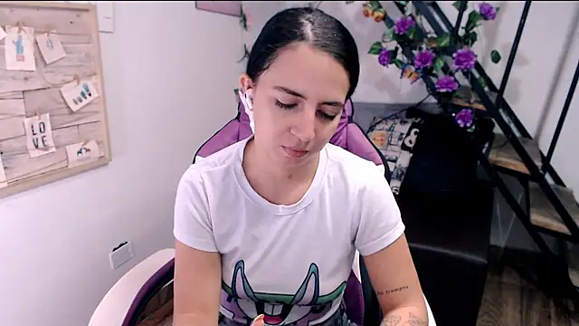 samantha baby  online show from 22, 4, 2026