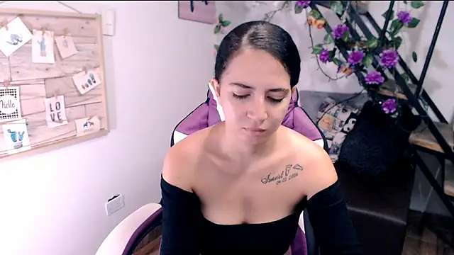 samantha baby  online show from 26, 4, 2026