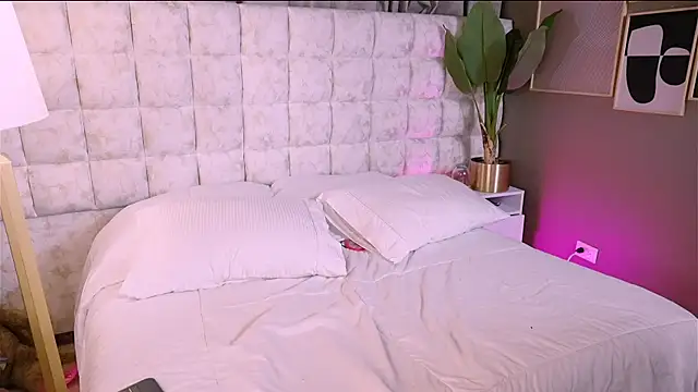 Tiana saenz online show from 23, 11, 2025