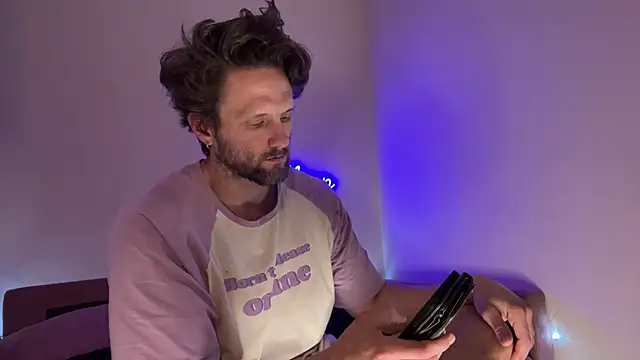 Snapshot of alexmannd chatting on 23, 11, 2025 alexmannd online show from 23, 11, 2025