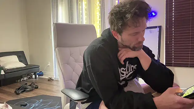 Snapshot of alexmannd chatting on 1, 10, 2025 alexmannd online show from 1, 10, 2025