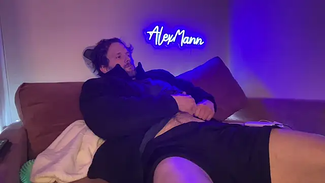 Snapshot of alexmannd chatting on 27, 11, 2025 alexmannd online show from 27, 11, 2025