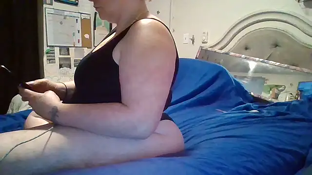 Snapshot of ThICk_JuIcEy chatting on 13, 10, 2025 ThICk JuIcEy online show from 13, 10, 2025