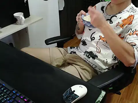 Curly Angel24 online show from 16, 12, 2025