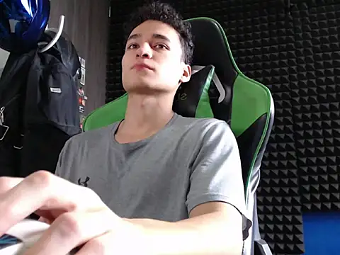 Curly Angel24 online show from 13, 1, 2026