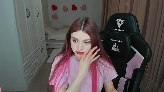 lil cassie online show from 8, 4, 2026