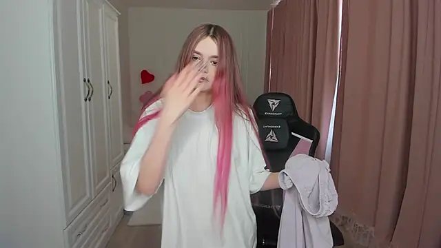 lil cassie online show from 23, 4, 2026