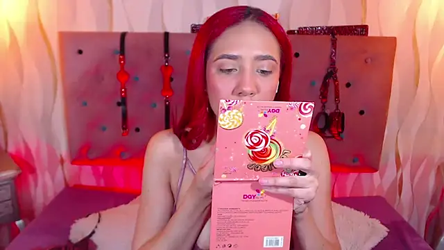 IsabelaLatina online show from 20, 12, 2025