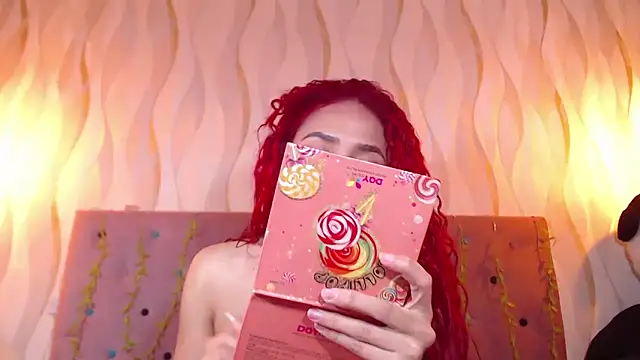 IsabelaLatina online show from 27, 9, 2025