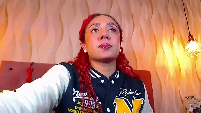 IsabelaLatina online show from 5, 2, 2026