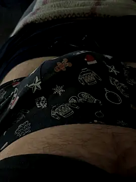 Snapshot of alieno27 chatting on 1, 12, 2024 alieno27 online show from 1, 12, 2024