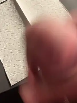 Snapshot of alieno27 chatting on 24, 12, 2024 alieno27 online show from 24, 12, 2024