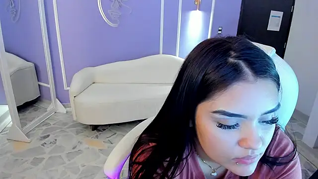 martinasaez online show from 1, 2, 2025