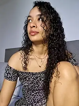 Snapshot of angela__98 chatting on 18, 7, 2026 angela 98 online show from 18, 7, 2026
