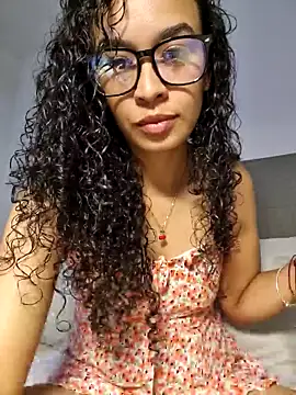 Snapshot of angela__98 chatting on 21, 5, 2026 angela 98 online show from 21, 5, 2026