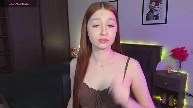 EleanorePeach online show from 30, 1, 2025