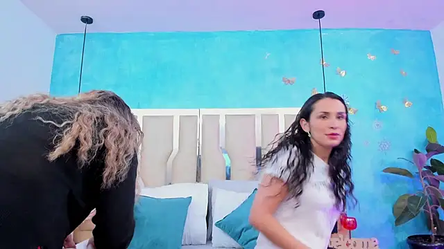 Layla Sia online show from 7, 2, 2026