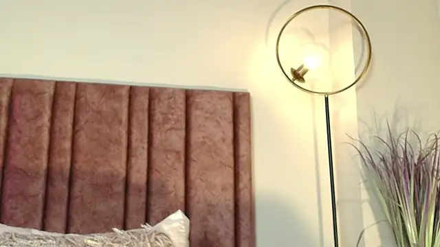 NoraDasilva online show from 15, 11, 2025