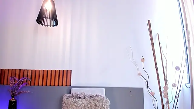 NoraDasilva online show from 15, 4, 2026