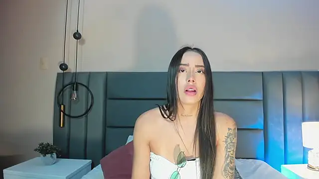 NoraDasilva online show from 25, 10, 2025