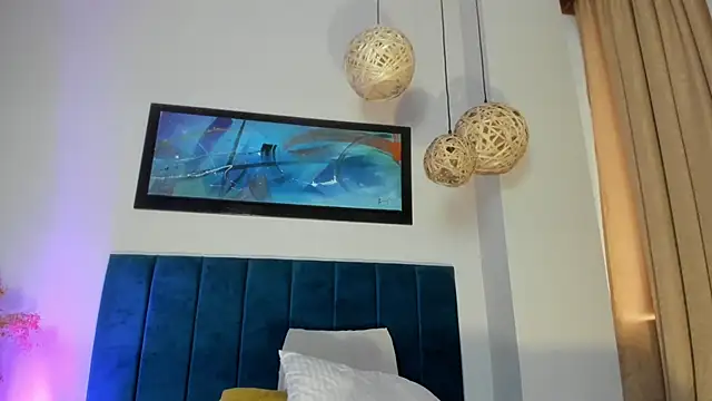 NoraDasilva online show from 30, 11, 2025