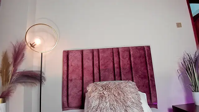 NoraDasilva online show from 25, 2, 2026