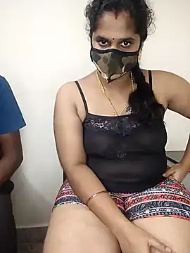 Snapshot of Newyork-couple chatting on 4, 12, 2024 Newyork-couple online show from 4, 12, 2024