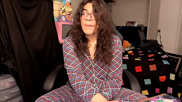 ShinyCherub online show from 21, 11, 2025