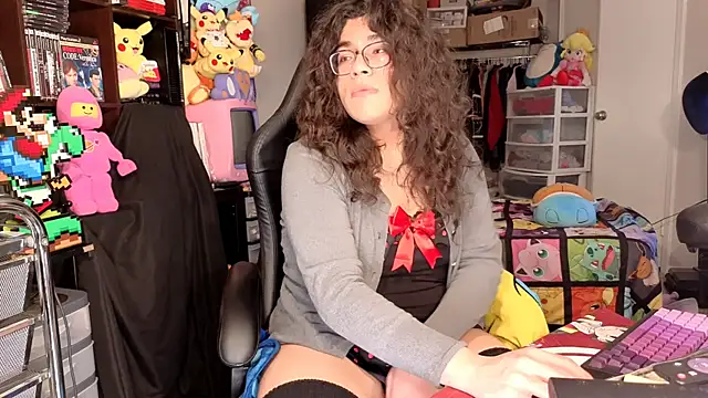 Snapshot of ShinyCherub chatting on 10, 6, 2026 ShinyCherub online show from 10, 6, 2026