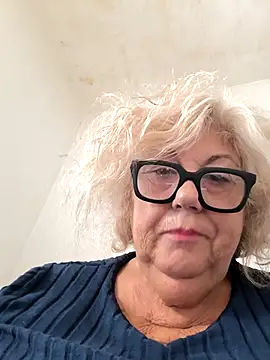 Snapshot of Merilulla chatting on 2, 10, 2025 Merilulla online show from 2, 10, 2025