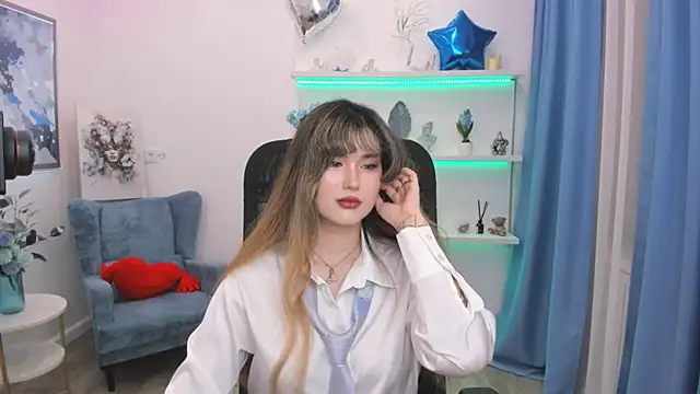 AnneTLi online show from 22, 4, 2026