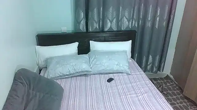 Darkberry online show from 4, 11, 2025