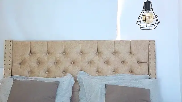 Snapshot of KeryHillson chatting on 17, 11, 2025 KeryHillson online show from 17, 11, 2025