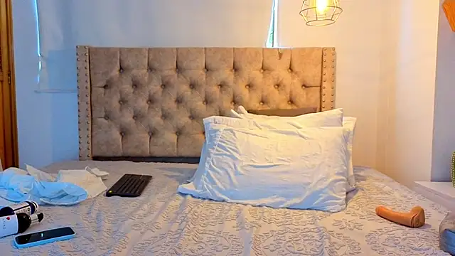 KeryHillson online show from 30, 3, 2026