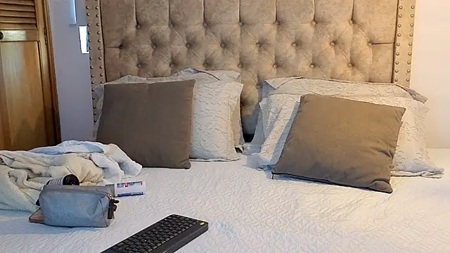 KeryHillson online show from 18, 1, 2026