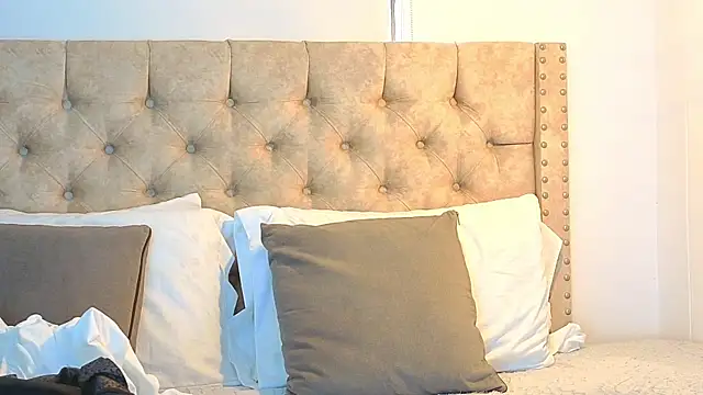 Snapshot of KeryHillson chatting on 30, 10, 2025 KeryHillson online show from 30, 10, 2025