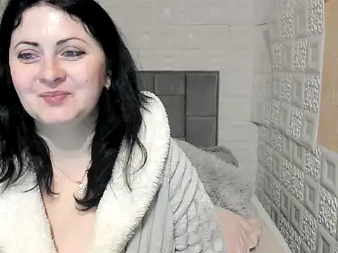 Lillian2 online show from 26, 2, 2025