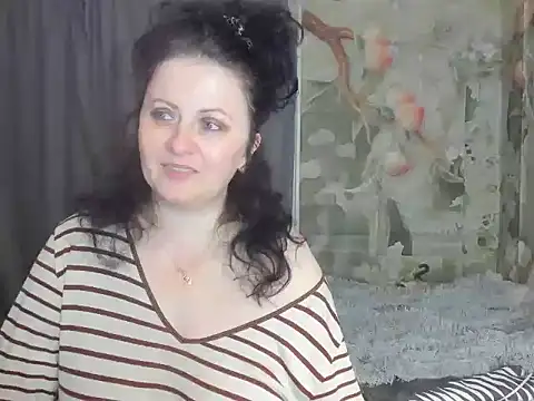 Lillian2 online show from 27, 10, 2025