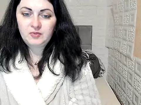 Lillian2 online show from 19, 2, 2025