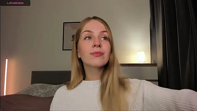 Alice Dias online show from 10, 11, 2025