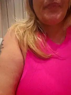 Isabellaa04 online show from 6, 3, 2026