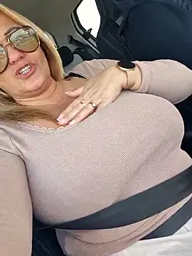 Isabellaa04 online show from 12, 3, 2026