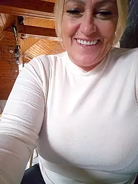 Isabellaa04 online show from 9, 2, 2026